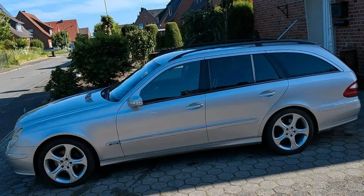 Gebraucht Mercedes E270 177 PS (130 kW) 2003 Silber Kombi