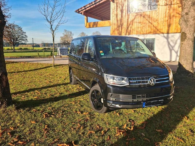Schwarz Gebraucht 2018 VW Multivan Highline Van | 27.500 € - Bild 1/4
