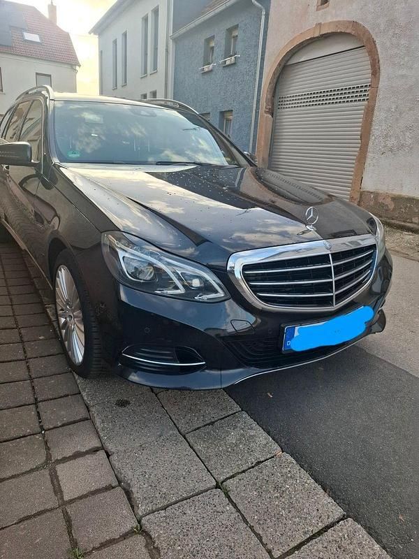 Gebraucht Mercedes E250 204 PS (150 kW) 2015 Schwarz Kombi