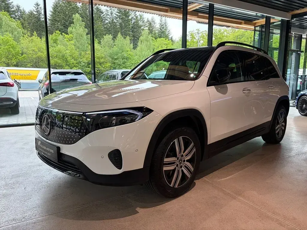 Second-hand Mercedes EQB250+ Night 139 kW (190 CP) 2025 Alb SUV