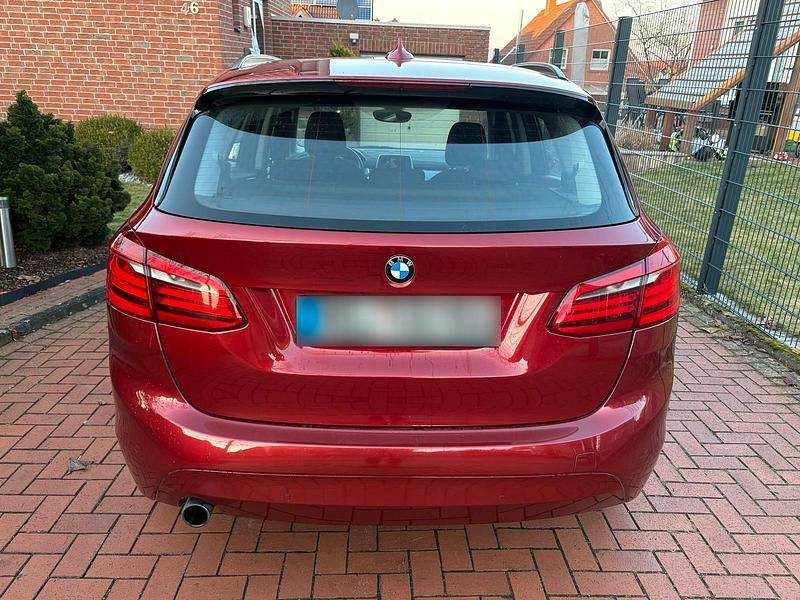 Gebraucht BMW 218 Advantage 136 PS (100 kW) 2015 Rot Kombi