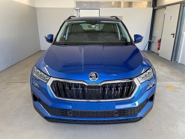 Neu Skoda Karoq Selection 150 PS (110 kW) 2025 [8x8x] race blue metallic SUV