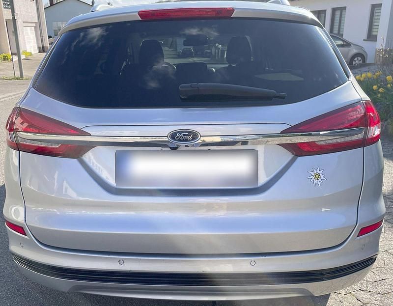 Gebraucht Ford Mondeo Titanium 150 PS (110 kW) 2019 Grau Limousine