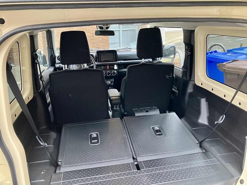 Beige Gebraucht 2018 Suzuki Jimny Comfort+ SUV | 24.250 € (Fairer Preis) - Bild 1/4