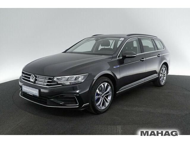 Grau Gebraucht 2021 VW Passat GTE Kombi | 24.682 € (Guter Preis) - Bild 1/1