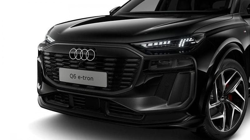 Gebraucht Audi Q6 e-tron Performance 225 kW (306 PS) 2025 Mythosschwarz metallic SUV