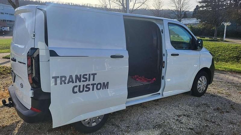 Gebraucht Ford Transit Custom 110 PS (80 kW) 2024 Frostweiß Van / Kleinbus