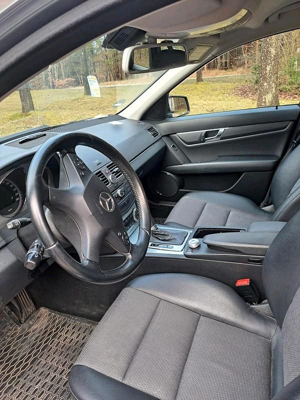 Gebraucht Mercedes C220 170 PS (125 kW) 2011 Grau Kombi