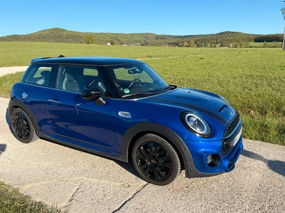 Używany Mini Cooper S 190 KM (139 kW) 2019 Niebieski Hatchback