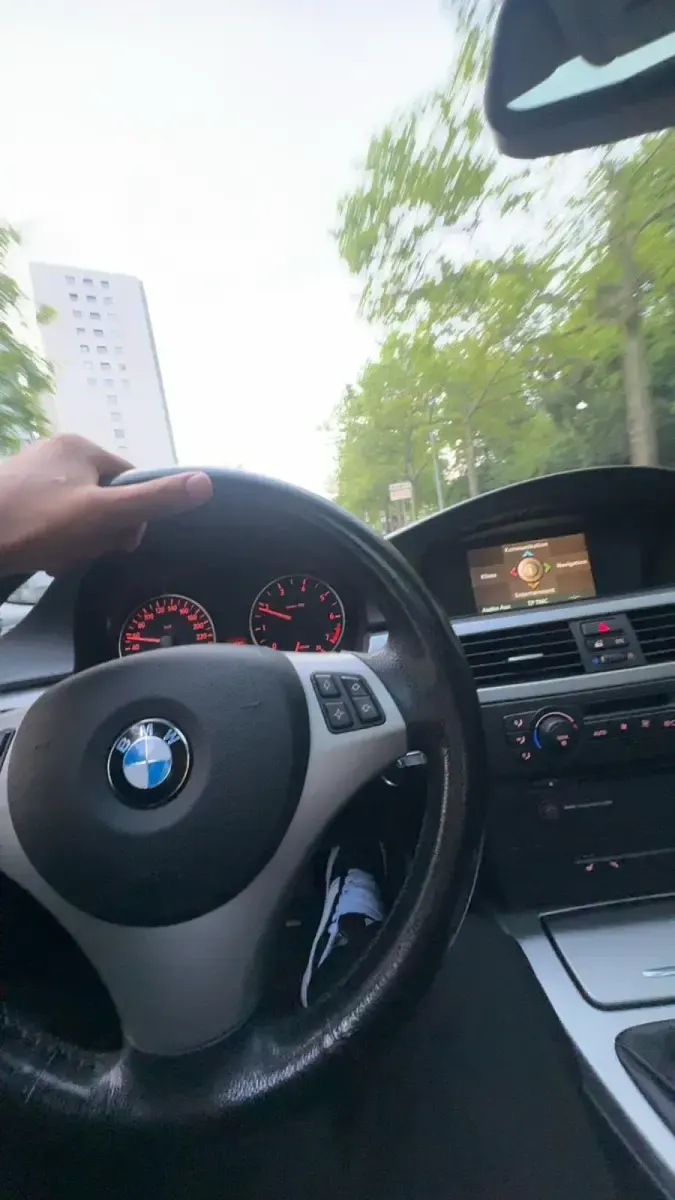 Gebraucht BMW 320 150 PS (110 kW) 2005 Silber Limousine