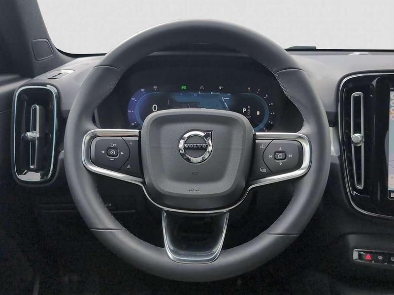 Gebraucht Volvo XC40 Core 163 PS (119 kW) 2023 Fjord blue SUV