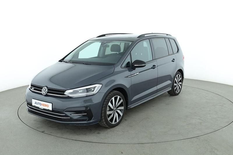 Grau Gebraucht 2024 VW Touran Highline Van / Kleinbus | 34.890 € (Fairer Preis) - Bild 1/3