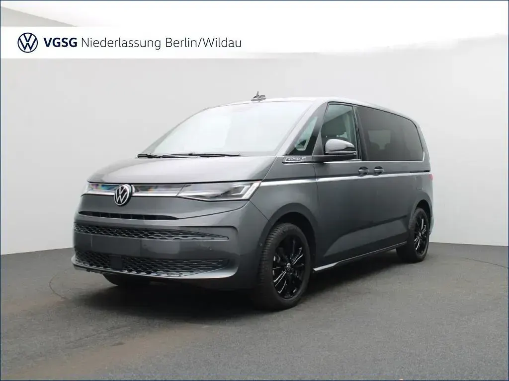 Gebraucht VW Multivan Style 150 PS (110 kW) 2025 Grau Van / Kleinbus