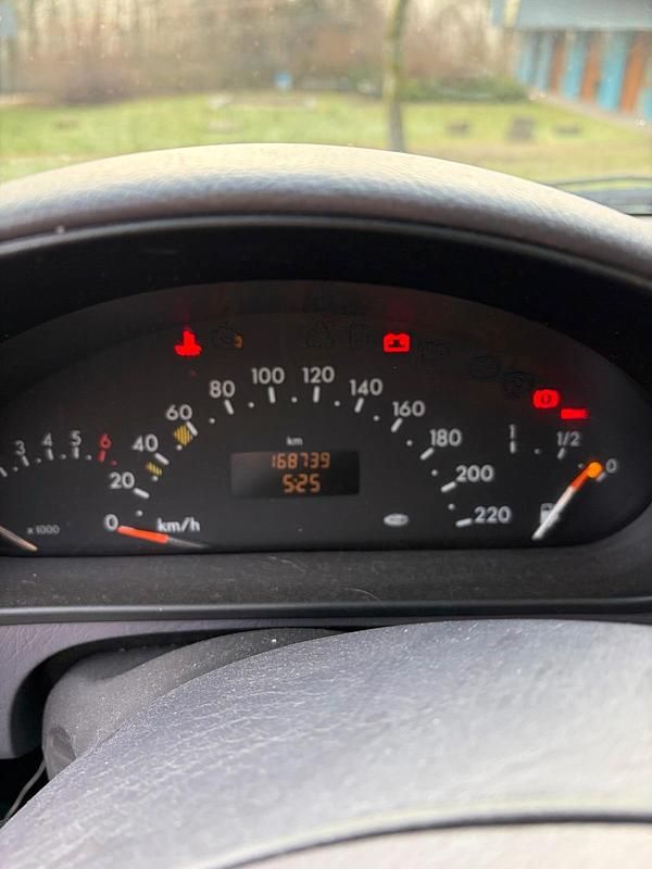 Gebraucht Mercedes A160 105 PS (77 kW) 2002 Silber Van / Kleinbus