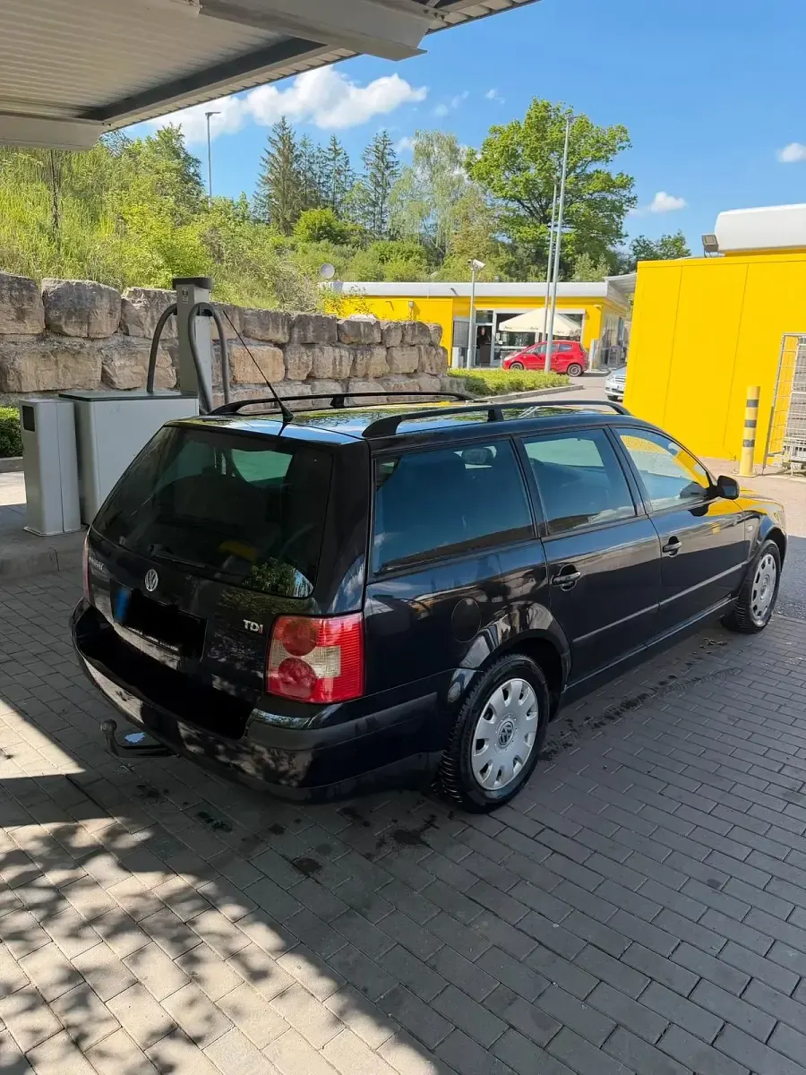 Używany VW Passat 101 KM (74 kW) 2004 Czarny Kombi
