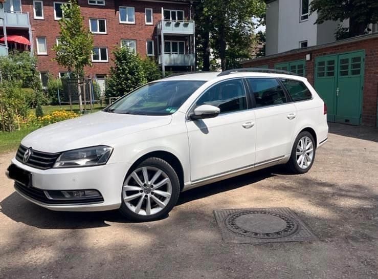 Usata VW Passat 140 CV (102 kW) 2013 Bianco Station wagon