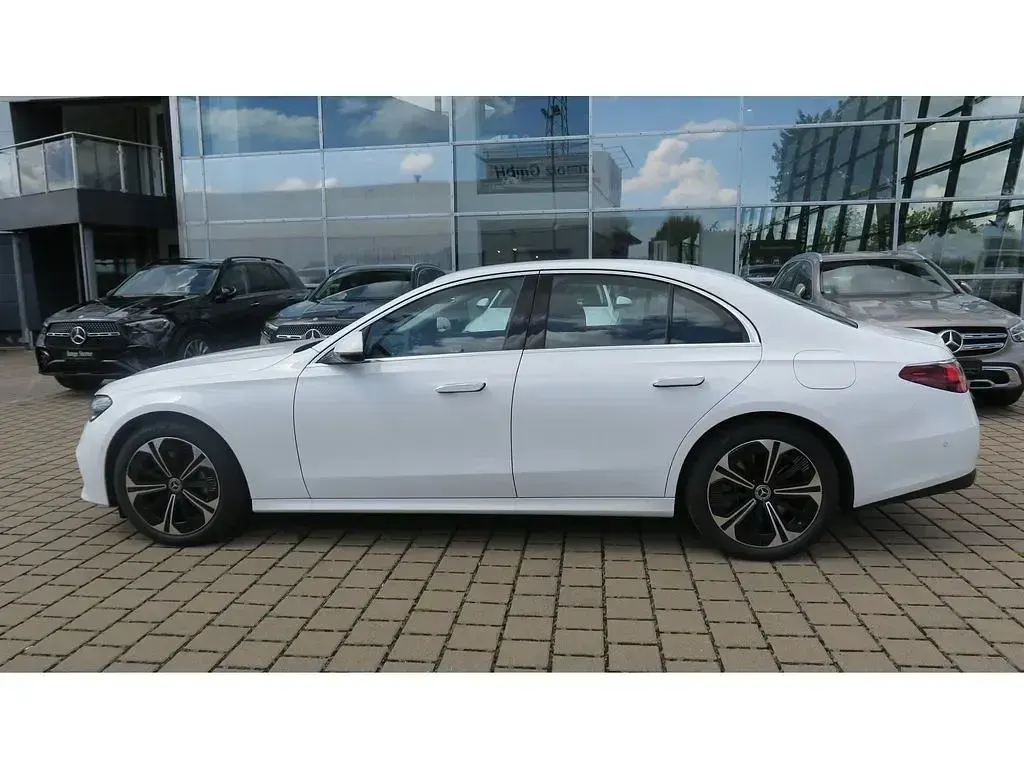 Gebraucht Mercedes E300 Advanced Plus 313 PS (230 kW) 2025 Weiß Limousine