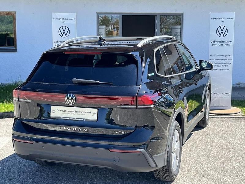 Nowe VW Tiguan 150 KM (110 kW) 2026 Czarny SUV
