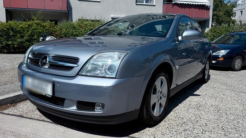 Grau Gebraucht 2004 Opel Vectra Limousine | 4.200 € (Teuer) - Bild 1/4