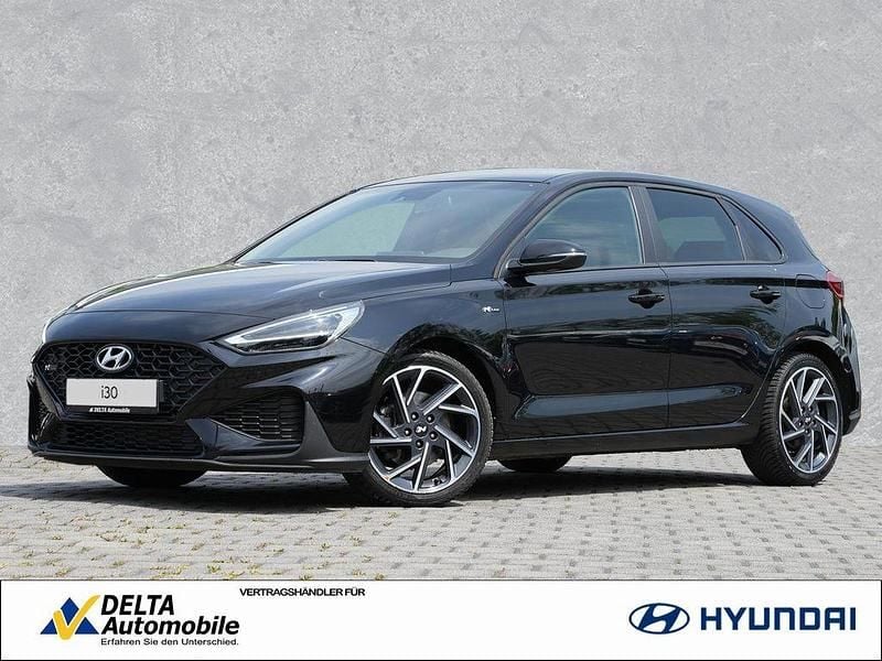 Phantom black / mic Gebraucht 2023 Hyundai i30 N Line Limousine | 19.990 € (Superpreis) - Bild 1/4