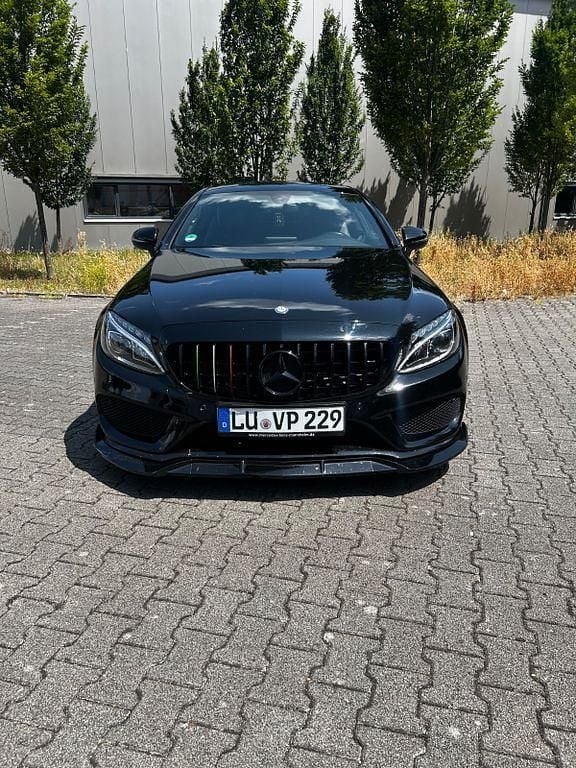 Schwarz Gebraucht 2016 Mercedes C200 AMG line Coupé | 21.999 € (Etwas zu teuer) - Bild 1/4