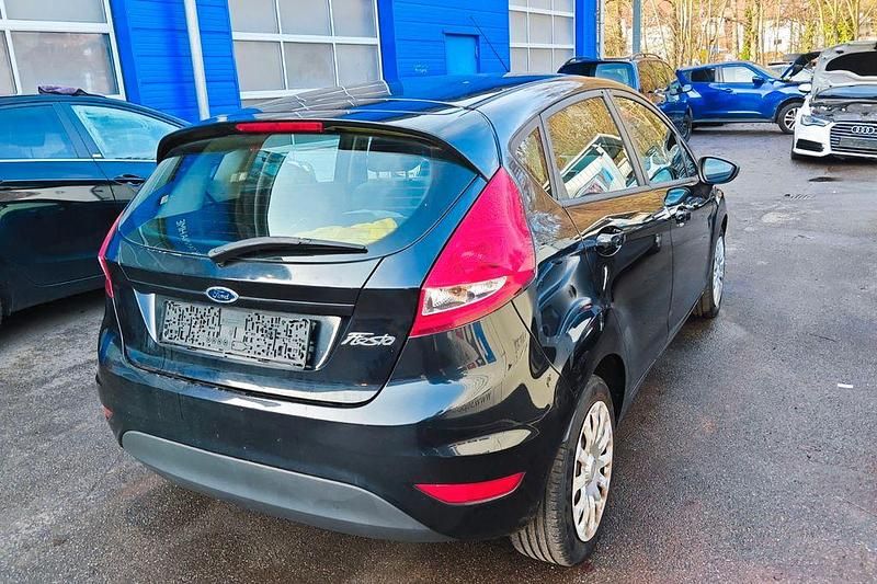 Gebraucht Ford Fiesta Trend 60 PS (44 kW) 2010 Schwarz Limousine