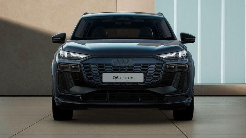 Gebraucht Audi Q6 e-tron S-Line 285 kW (388 PS) 2025 Plasmablau metallic SUV