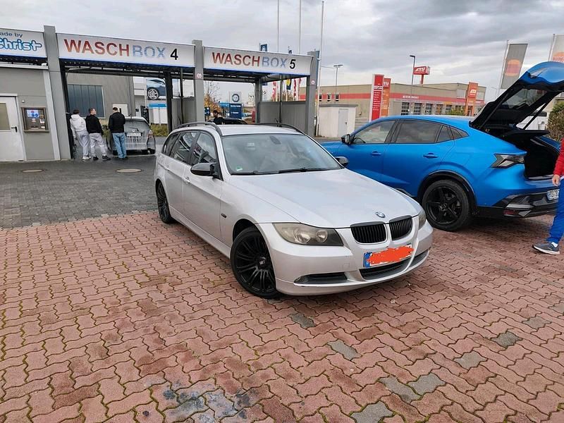 Silber Gebraucht 2007 BMW 320 M Sport Kombi | 4.000 € (Fairer Preis) - Bild 1/4