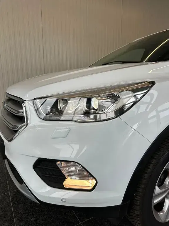 Gebraucht Ford Kuga Cool & Connect 175 PS (128 kW) 2018 Weiß SUV