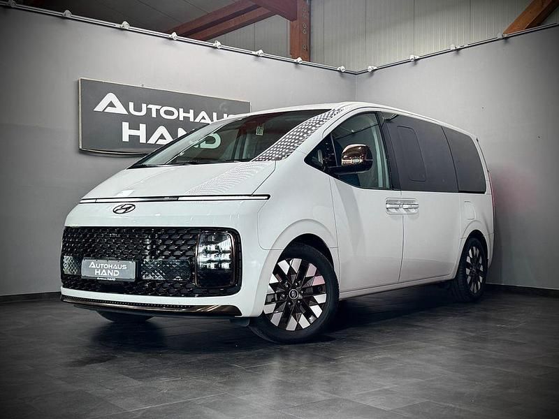 Weiß Gebraucht 2023 Hyundai Staria Signature Van | 48.990 € (Fairer Preis) - Bild 1/4