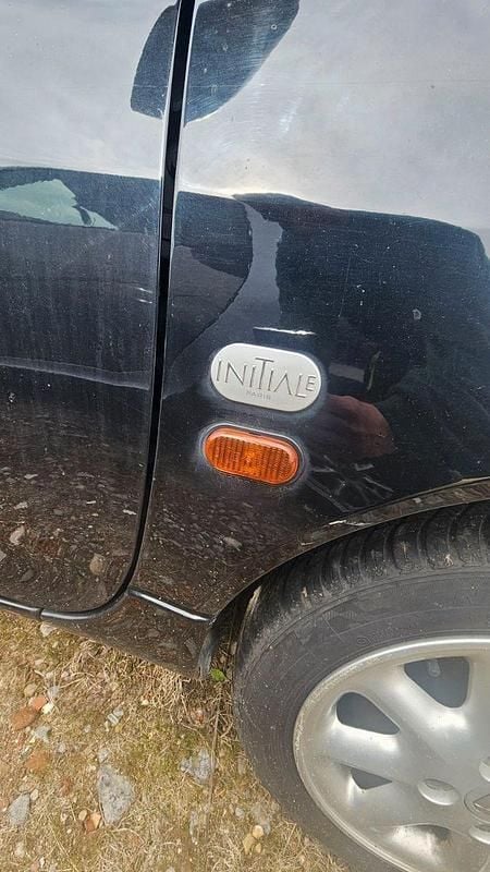 Second-hand Renault Twingo Initiale 58 CP (42 kW) 2001 Negru Hatchback