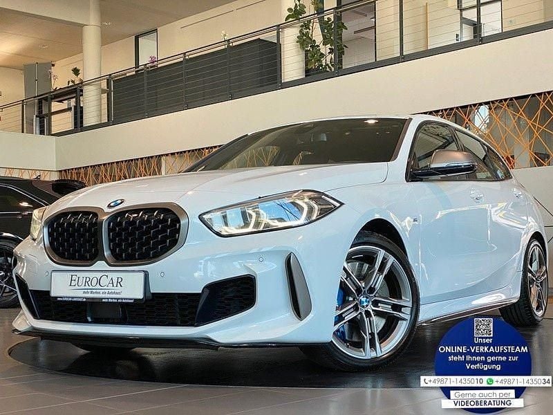 Weiß Gebraucht 2022 BMW M135 Performance Kleinwagen | 30.980 € (Guter Preis) - Bild 1/3