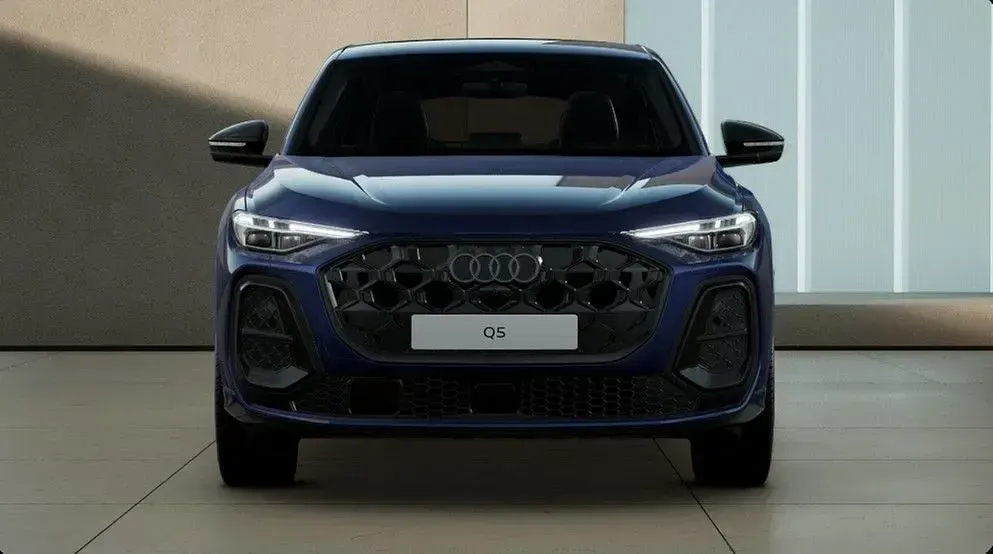 Neu Audi Q5 Sportback Sport 204 PS (150 kW) 2026 Blau SUV