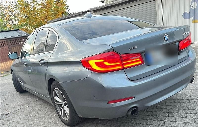 Gebraucht BMW 530 Sport Line 265 PS (194 kW) 2018 Grau Limousine