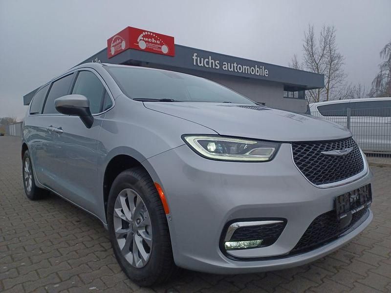 Gebraucht Chrysler Pacifica 291 PS (214 kW) 2023 Silber Van
