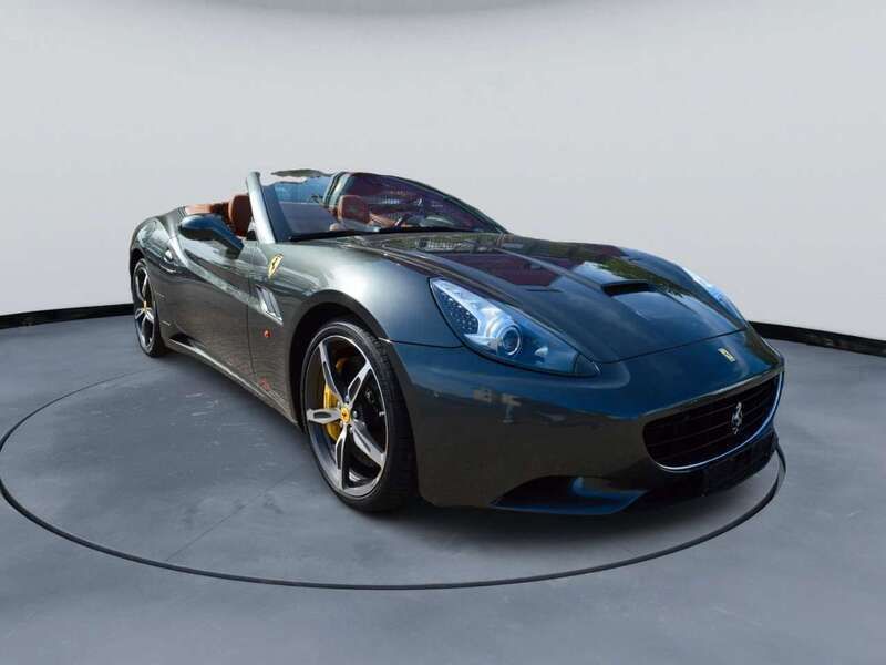 Grau Gebraucht 2010 Ferrari California Cabrio | 95.500 € (Fairer Preis) - Bild 1/4