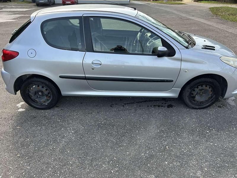 Gebraucht Peugeot 206 75 PS (55 kW) 2009 Limousine