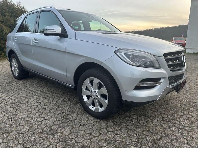 Gebraucht Mercedes ML250 204 PS (150 kW) 2013 Silber SUV