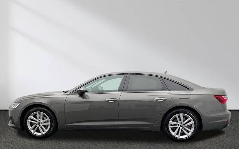 Usado Audi A6 Ambiente 299 HP (219 kW) 2024 Cinzento Sedan