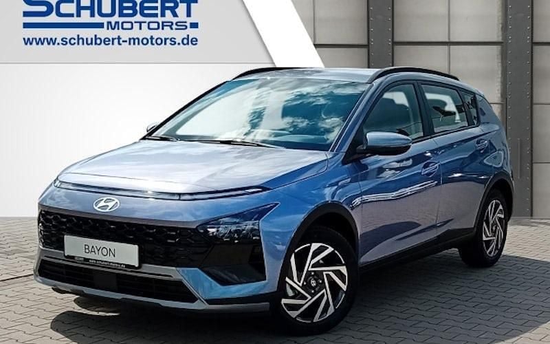 Meta blue / mic Neu 2025 Hyundai Bayon Trend SUV | 24.490 € (Fairer Preis) - Bild 1/4