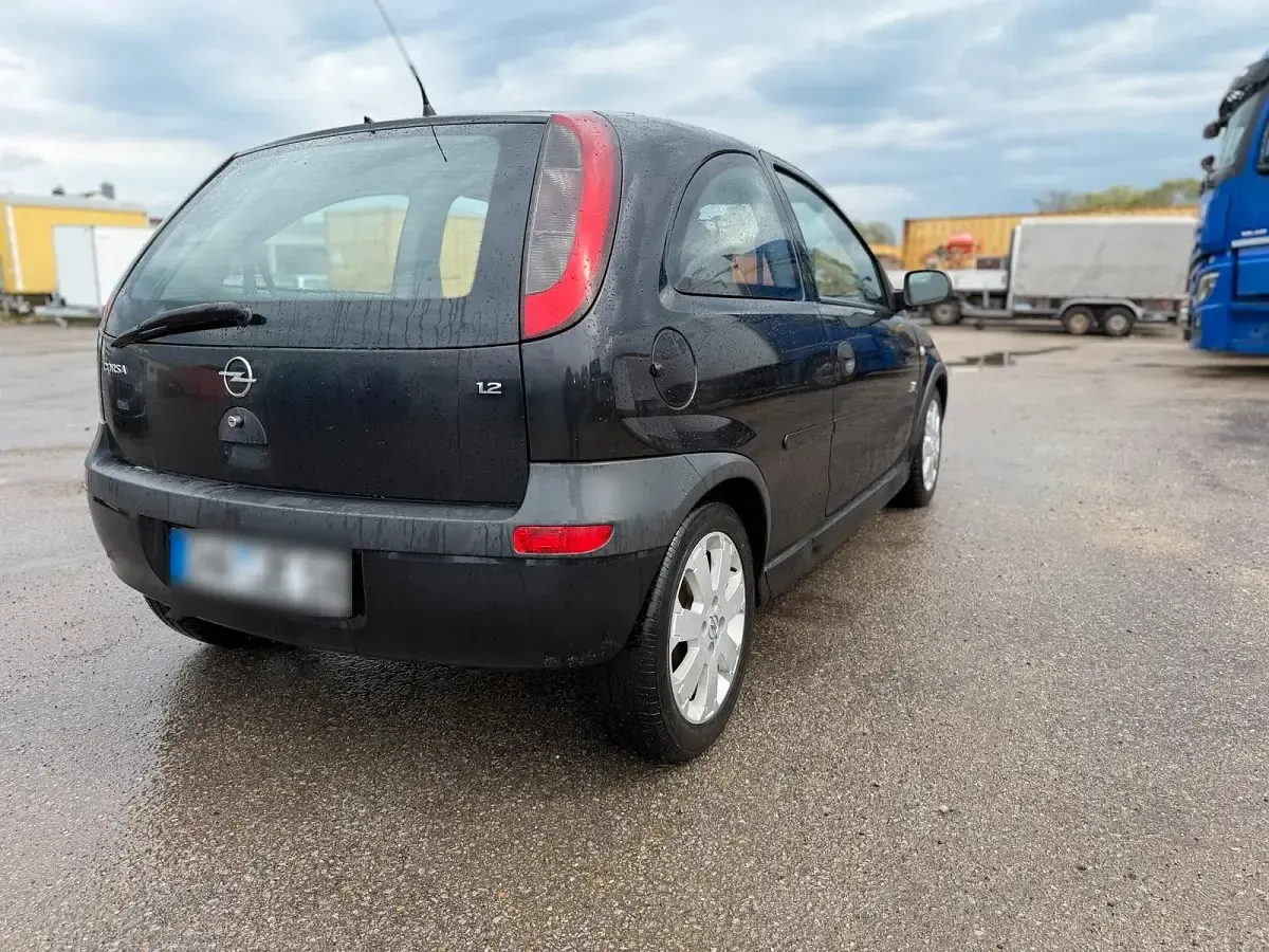 Gebraucht Opel Corsa 75 PS (55 kW) 2003 Schwarz Kleinwagen