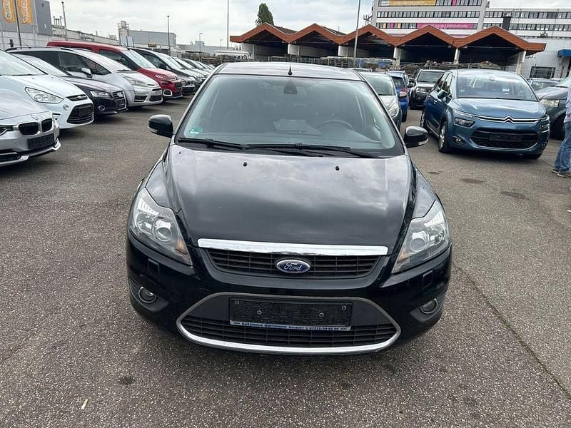 Schwarz Gebraucht 2009 Ford Focus Titanium Limousine | 3.900 € (Fairer Preis) - Bild 1/4