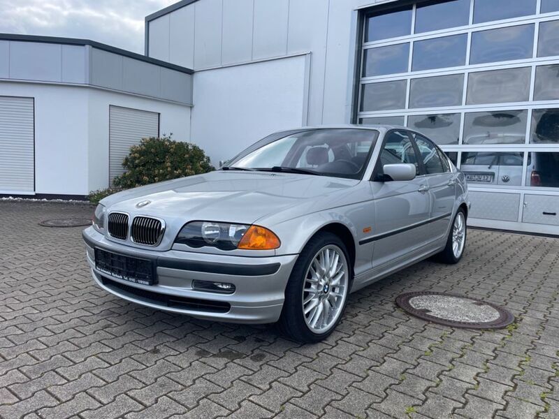 Silber Gebraucht 1999 BMW 328 Performance Limousine | 9.990 € (Etwas zu teuer) - Bild 1/4