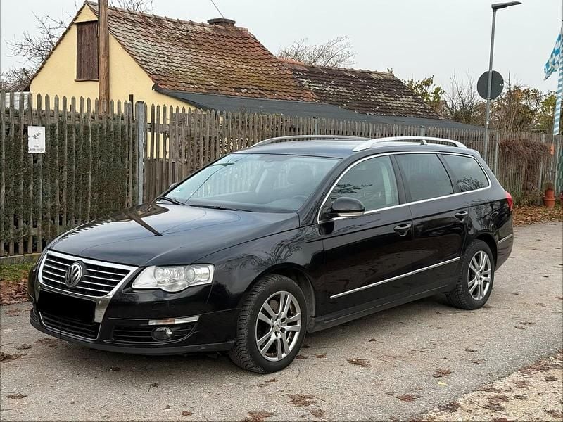 Schwarz Gebraucht 2010 VW Passat Highline Kombi | 3.200 € (Guter Preis) - Bild 1/4
