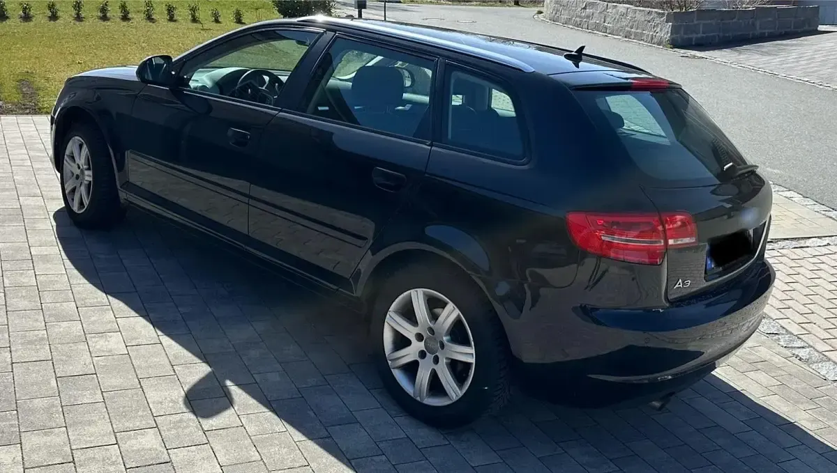 Używany Audi A3 105 KM (77 kW) 2009 Czarny Hatchback