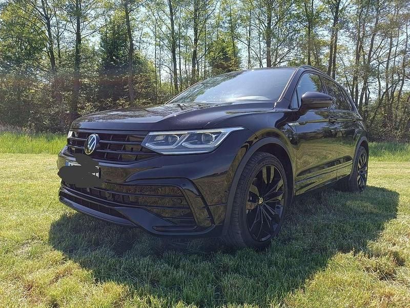 Schwarz Gebraucht 2023 VW Tiguan Style SUV | 42.150 € (Fairer Preis) - Bild 1/4