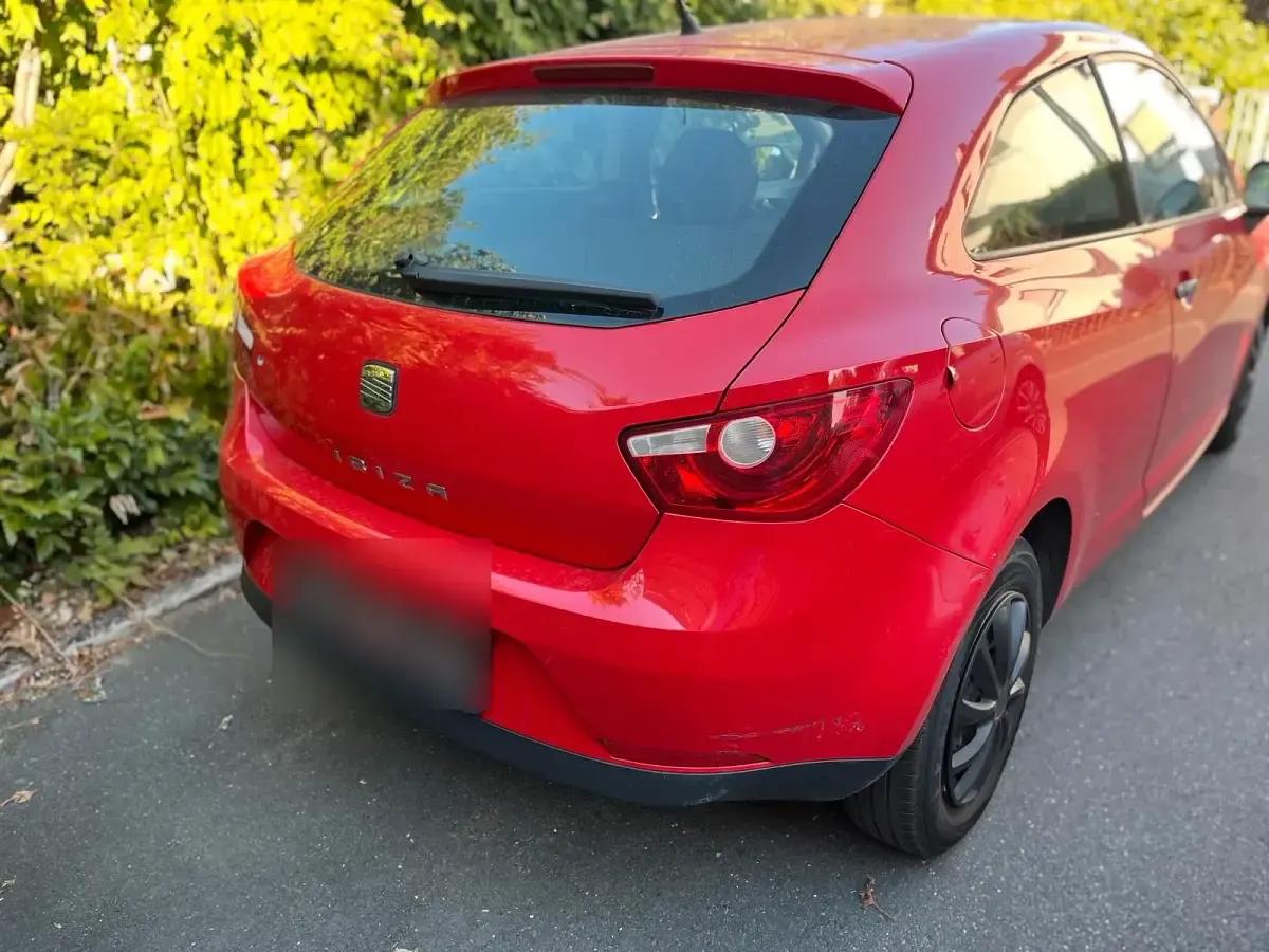 Gebraucht Seat Ibiza 70 PS (51 kW) 2012 Rot Kleinwagen