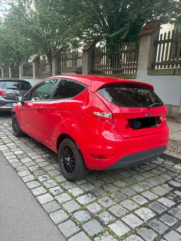 Gebraucht Ford Fiesta Trend 82 PS (60 kW) 2009 Rot Limousine