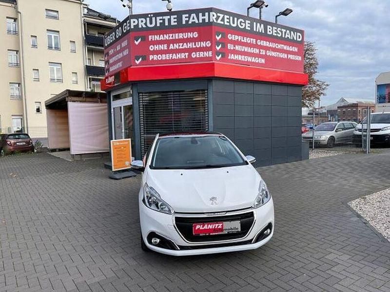 Weiß Gebraucht 2017 Peugeot 208 Style Kleinwagen | 7.899 € (Fairer Preis) - Bild 1/4