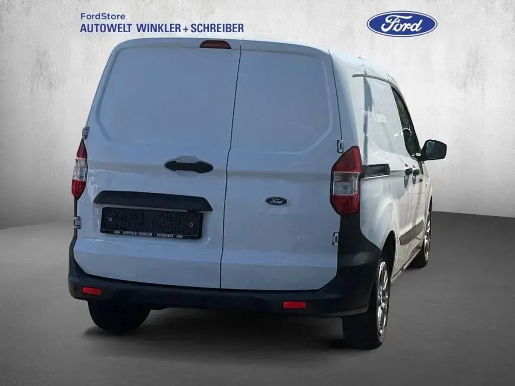 Gebraucht Ford Courier Trend 101 PS (74 kW) 2022 Weiß Van / Kleinbus